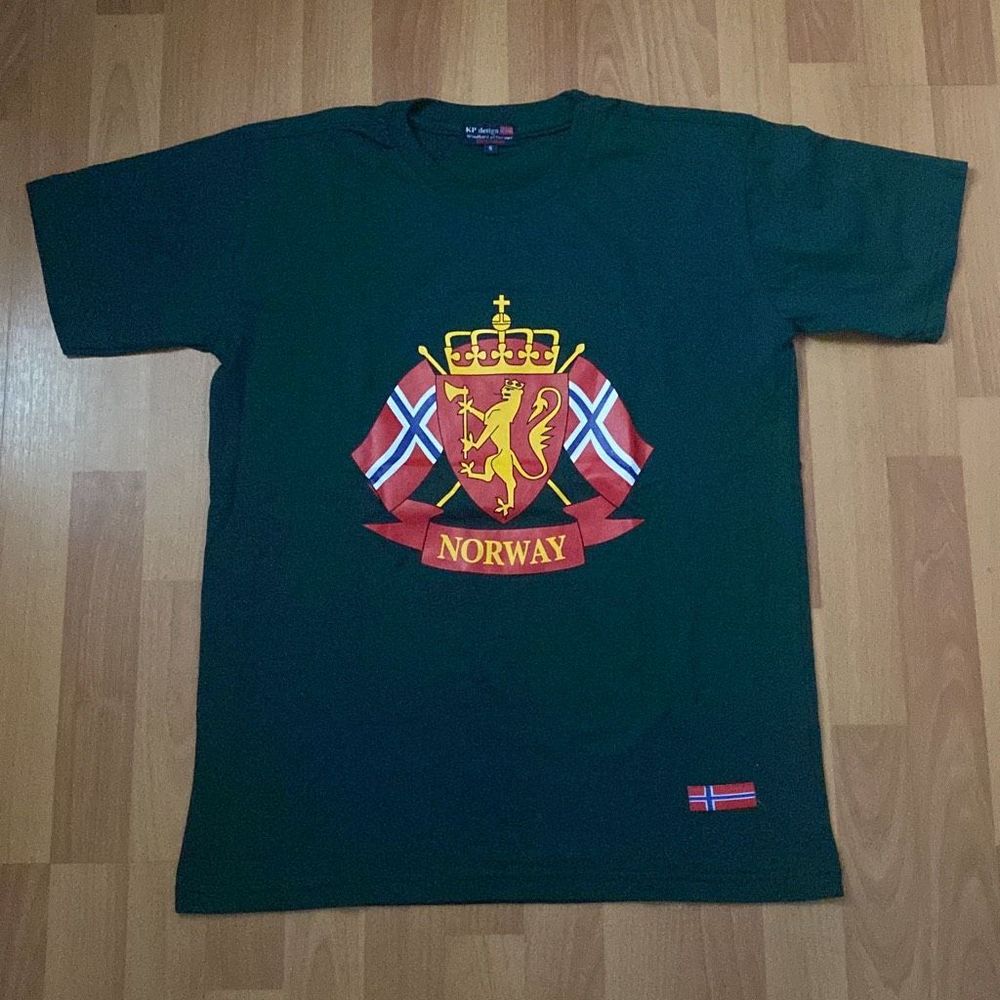 KP Design of Norway Green T Shirt Men Small Made in Norway